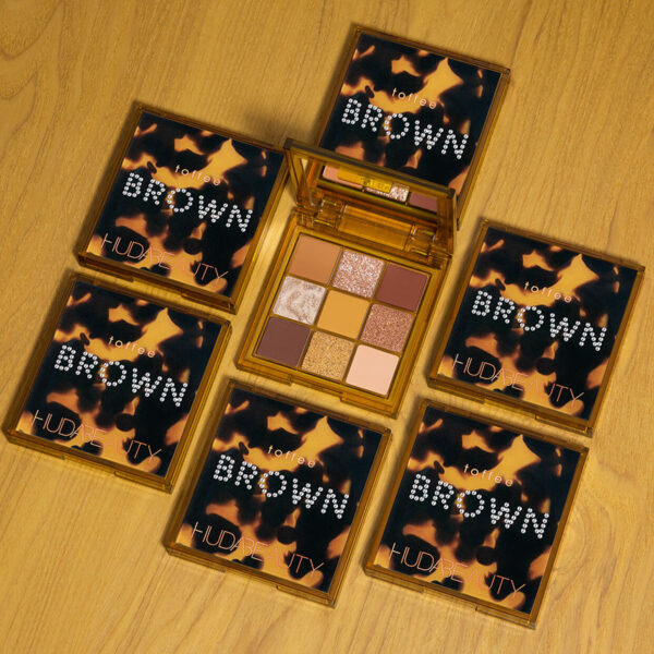 Huda Beauty Toffee Brown Palette