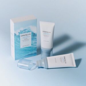 SKIN 1004
Madagascar Centella
Hyalu-Cica Water-Fit Sun Serum
SPF 50+
PA ++++ 50 Ml Twin Pack